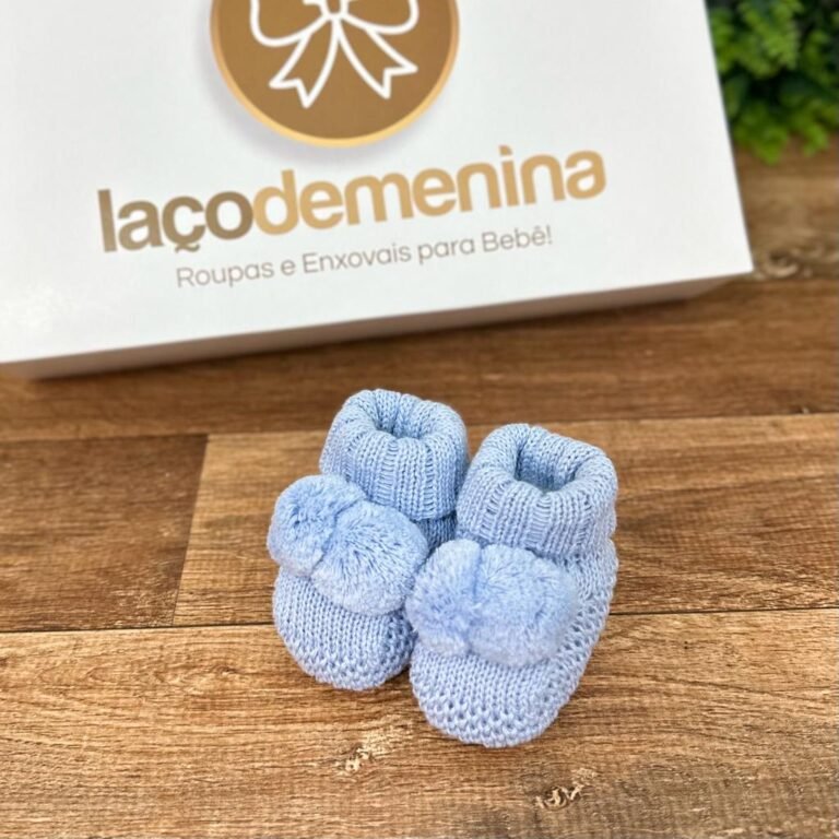 Sapatinho em Tricô Pompom Azul Claro
