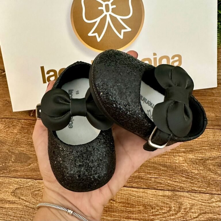 Sapatinho Borboleta Frisado de Couro Preto