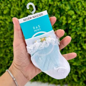Meia Branca Bordado Rococó Amarelo