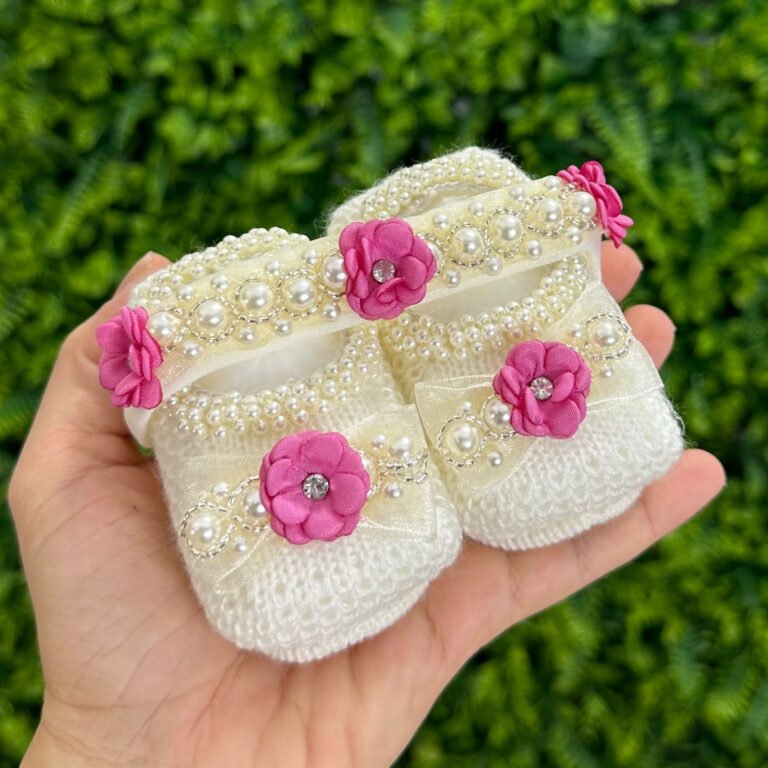 Kit Sapatinho Tricô Off-White com Tiara Flor Rosa Fucsia