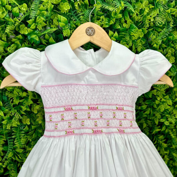 Vestido Ponto Smock Branco Bordado Rococó Rosa - Image 2