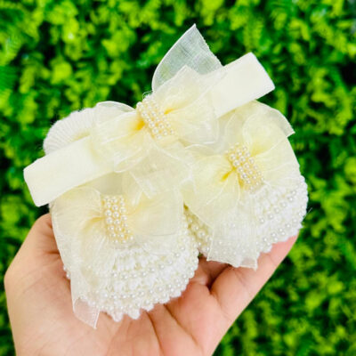 Kit Sapatinho de Tricô com Tiara Organza Off-White