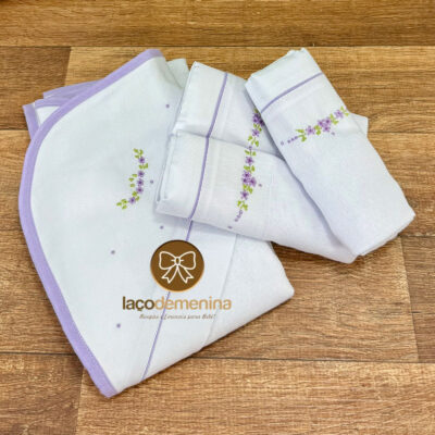 Kit Fraldas de Ombro com Toalha Capuz Bordado Floral Lavanda