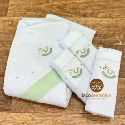 Kit Fraldas de Ombro com Toalha Capuz Bordado Cavalinho