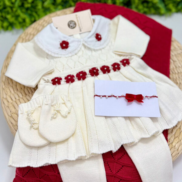 Saída Maternidade Helena Off-White com Manta Vermelha - Imagem 2
