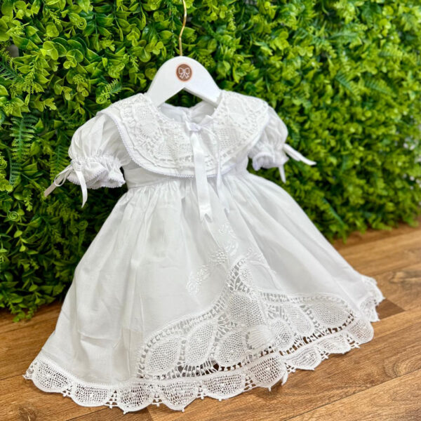 Vestido Cambraia com Gola e Barra em Renda - Imagem 2