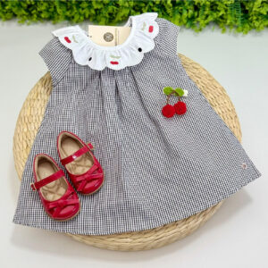 Vestido Xadrez Gola Bordada Cerejinha