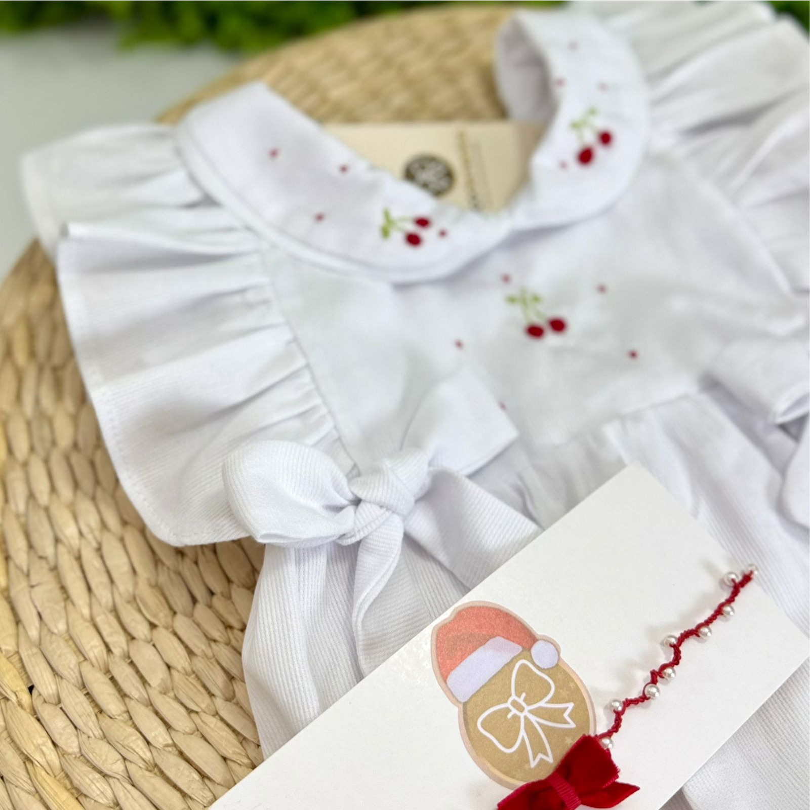 Pimpão Branco Bordado Manual Cerejinha - Imagem 3