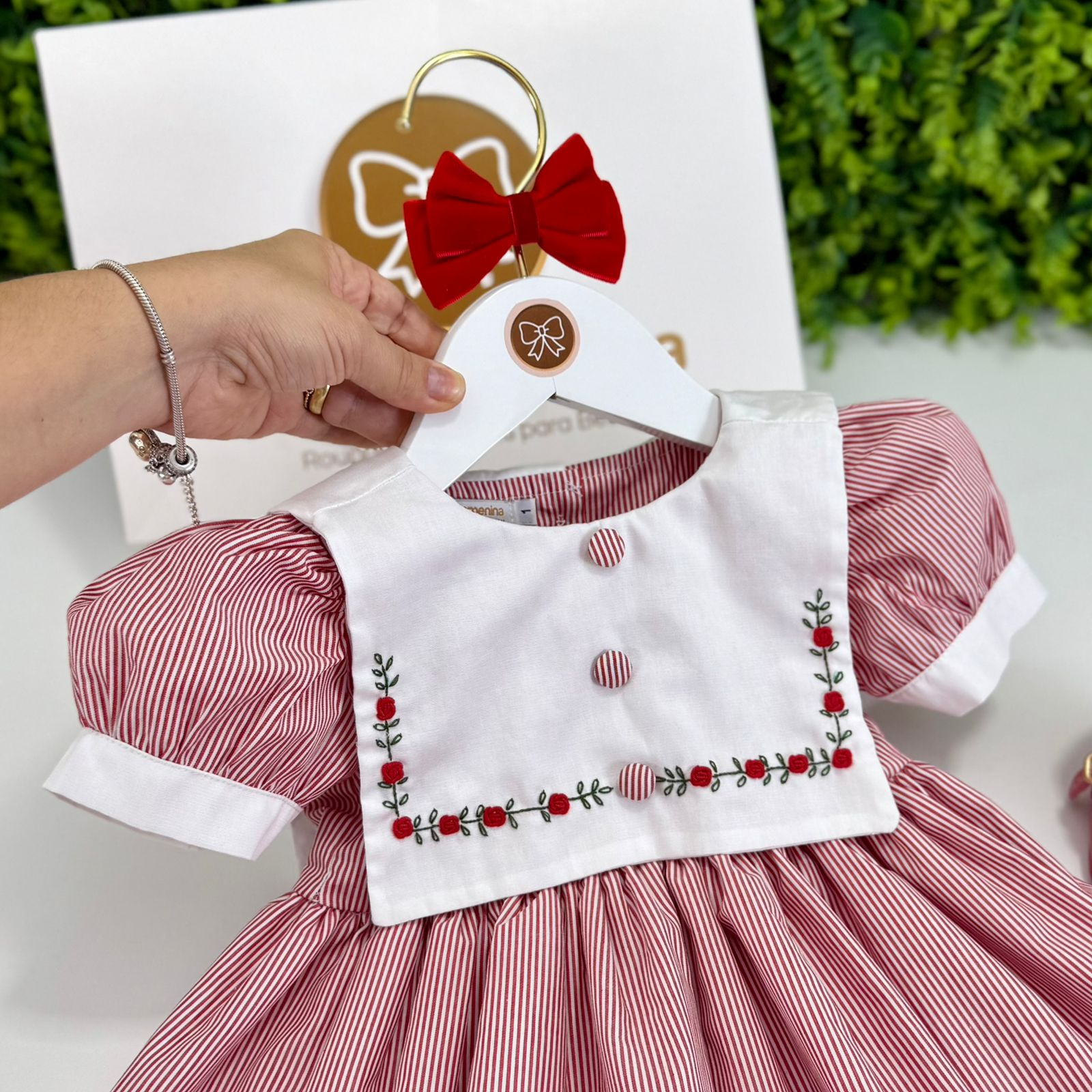 Vestido Catarina Listrado Bordado Rococó - Imagem 2