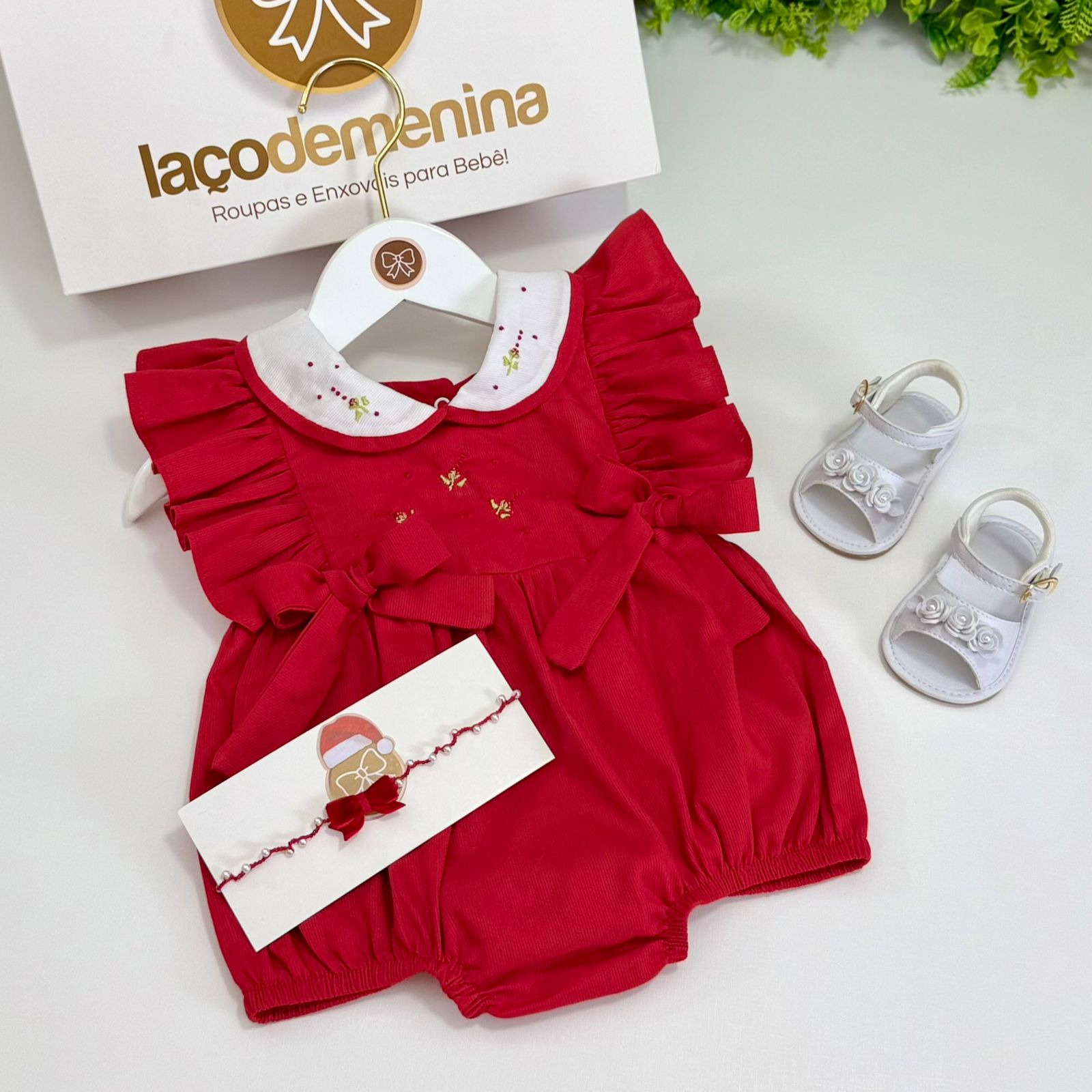 Pimpão Vermelho Bordado Moranguinhos