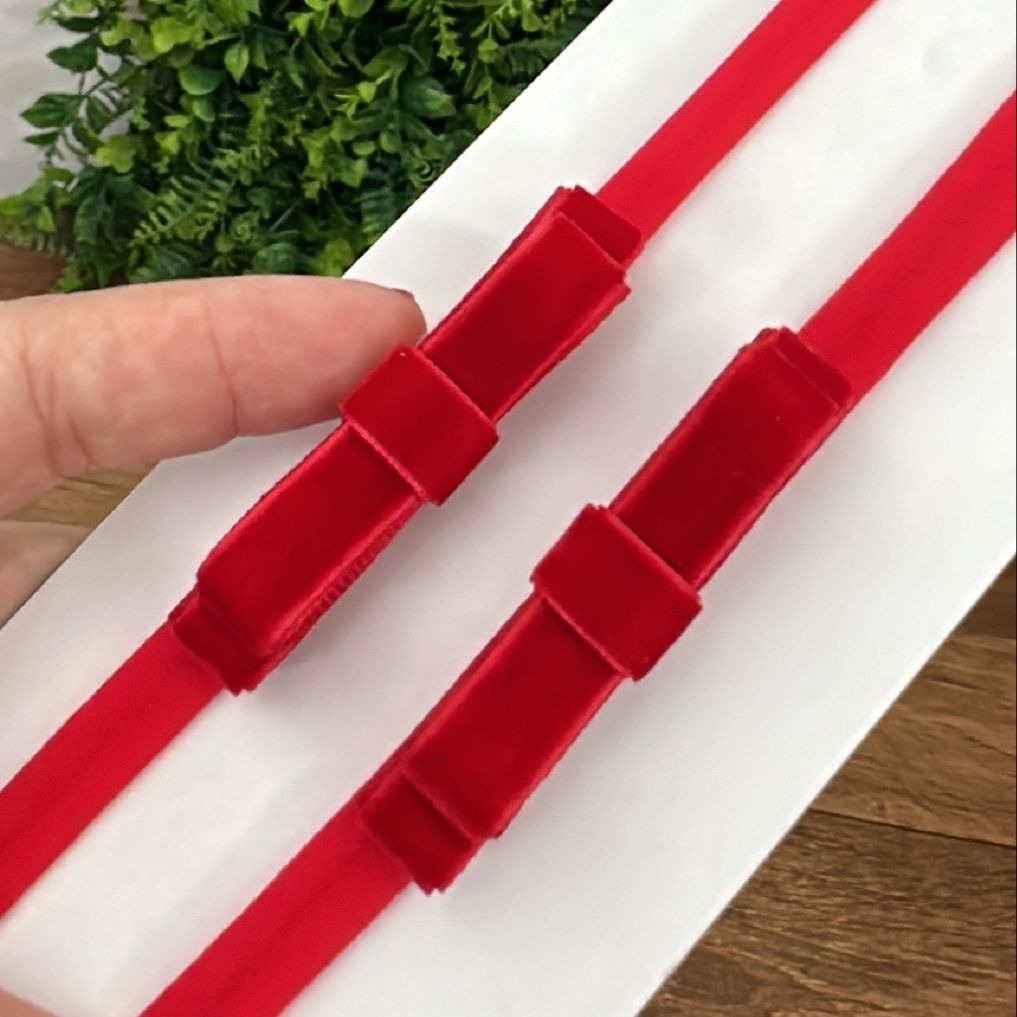 Tiara Lacinho Veludo Vermelho Amélie - Imagem 2