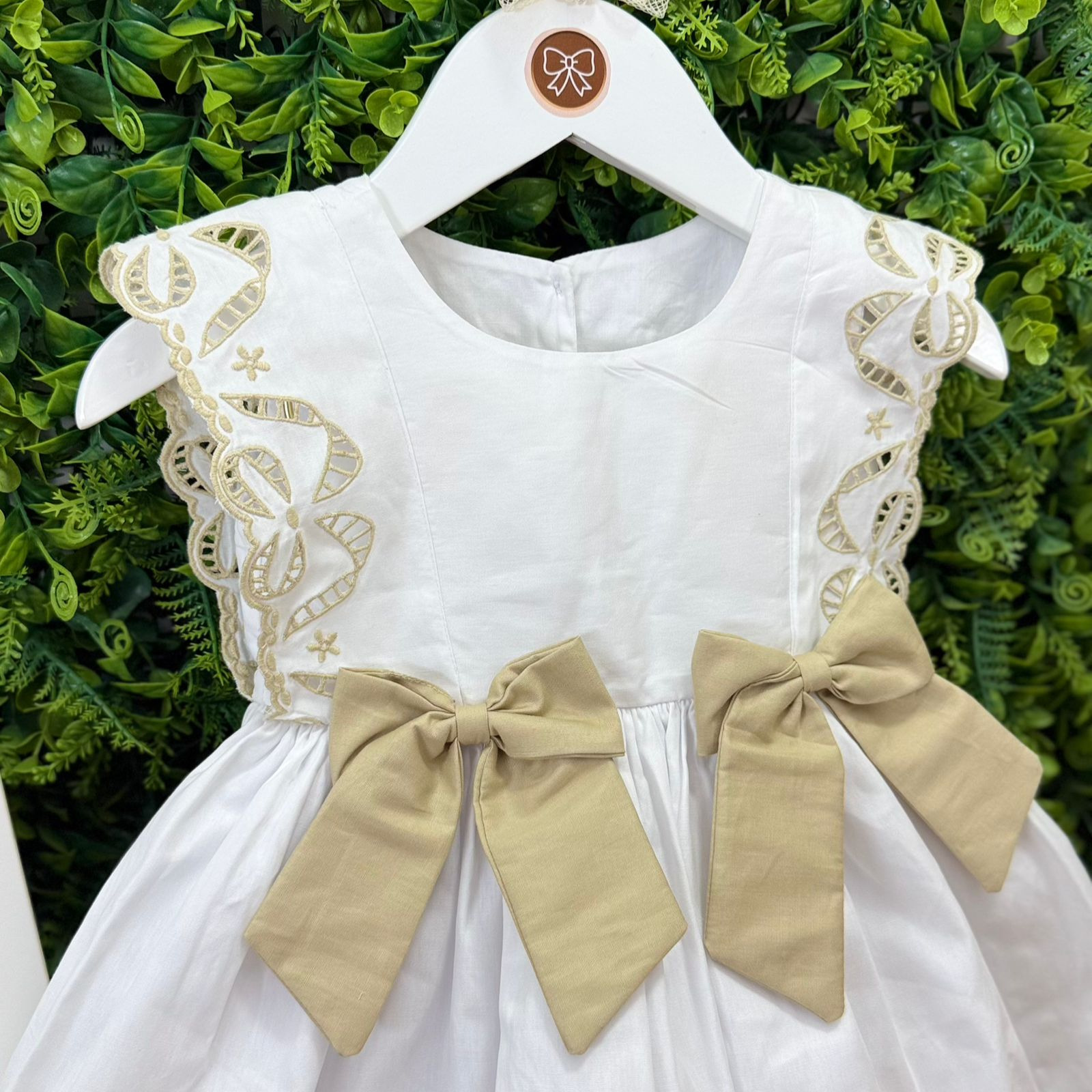 Vestido Bordado Richelieu Dourado - Imagem 2