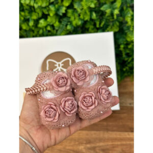 Tiara com Sapatinho Flor Dupla Rosa Chá