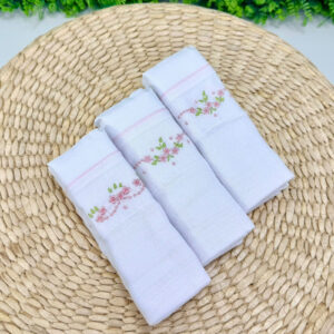 Kit com Fralda de Ombro Bordado Manual Floral Rosa