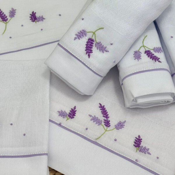 Enxoval Coordenado Bordado Manual Lavanda — imagem 2