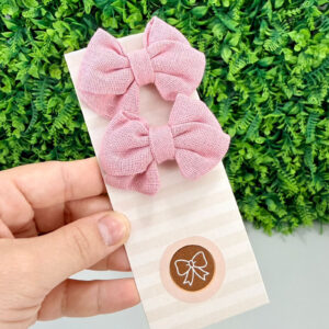 Laço no Bico de Pato Louise Rosa Claro