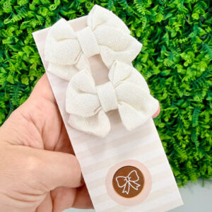 Laço no Bico de Pato Louise Off-White