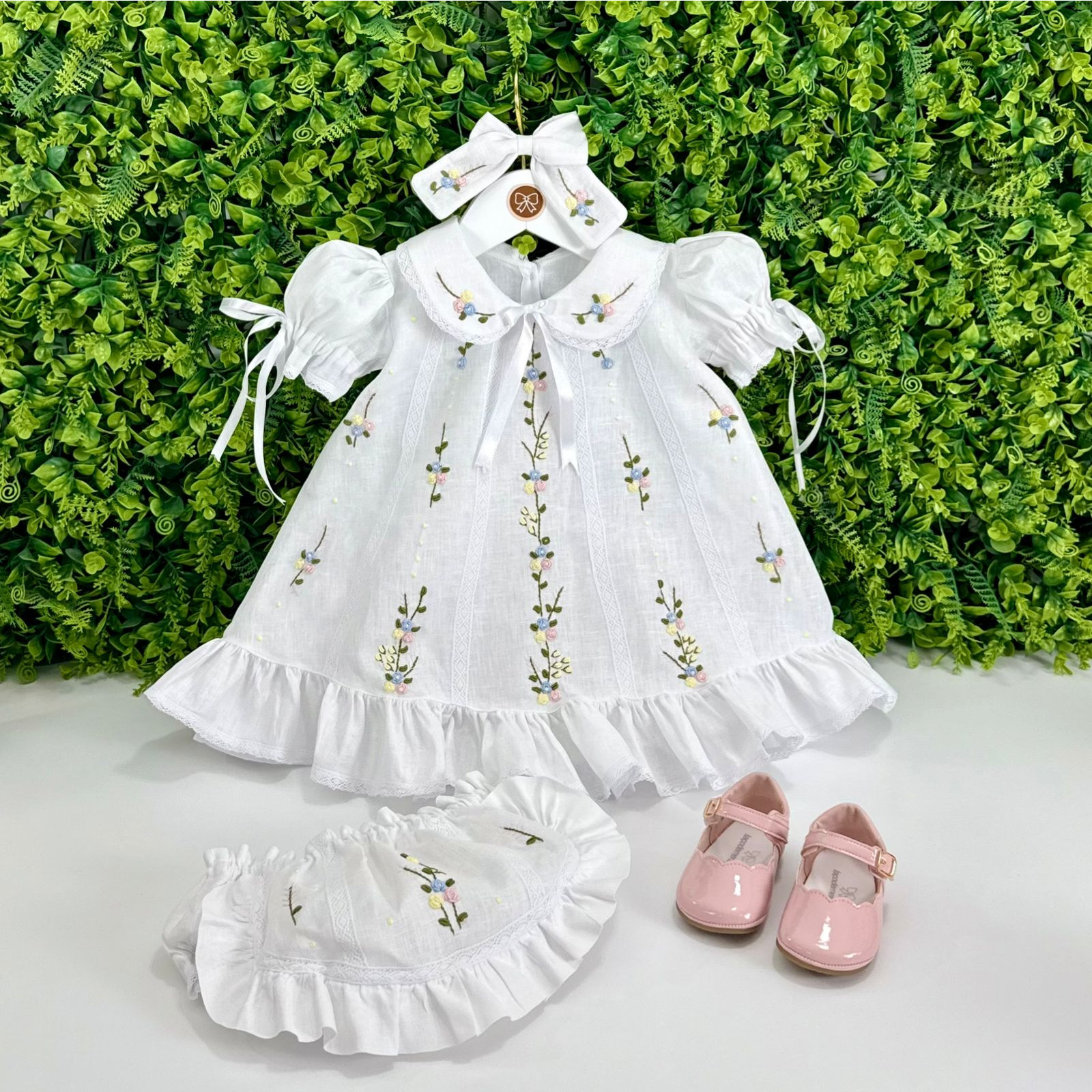 Vestido Cambraia Bordado Manual Rococó