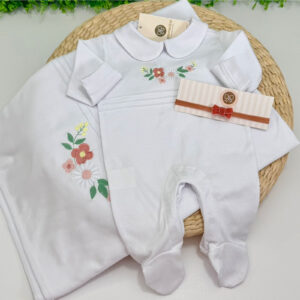 Saída Maternidade Flora Branca - De R$ 229,90 Por R$ 189,90