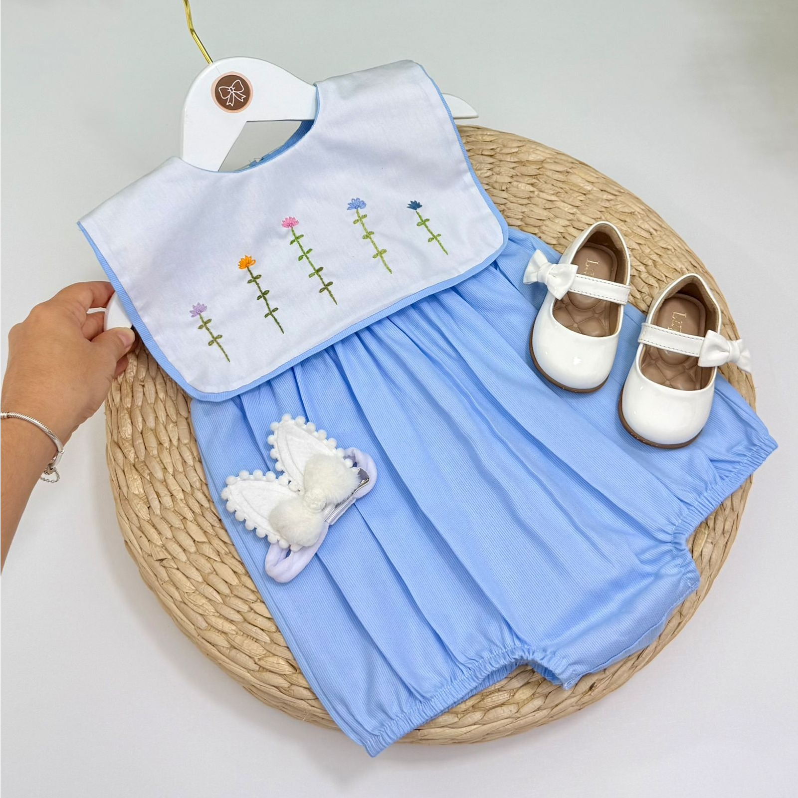 Pimpão Júlia Azul Claro Bordado Manual