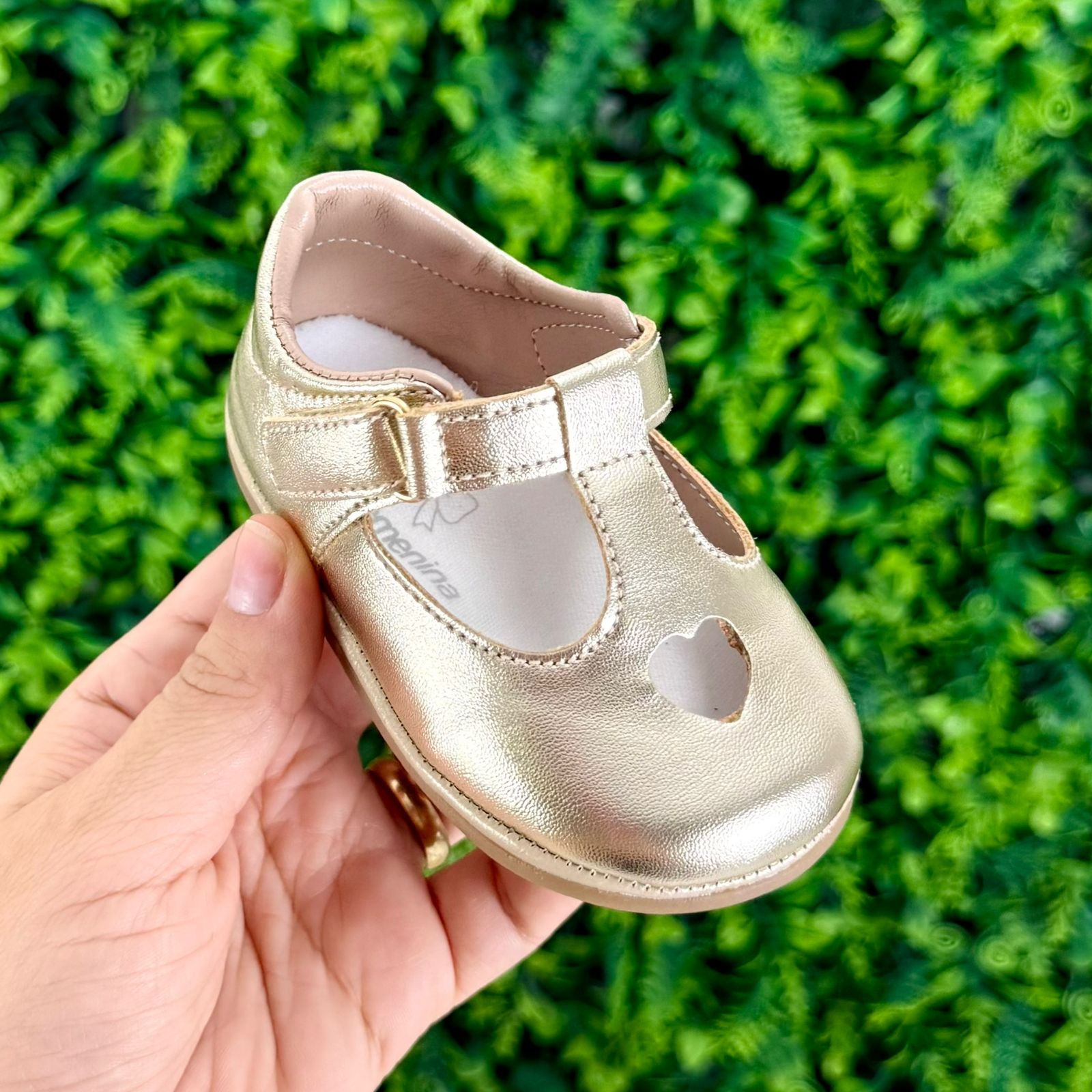 Sapatinho Gold Love - Imagem 2