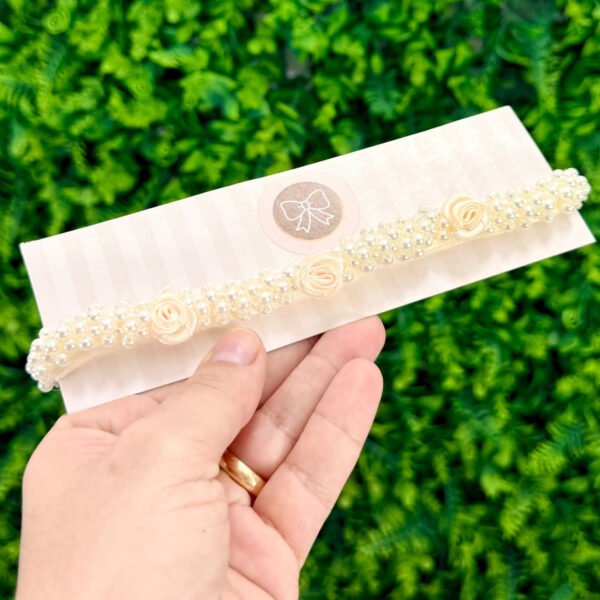 Tiara Pérolas Flores Off-White — imagem 1