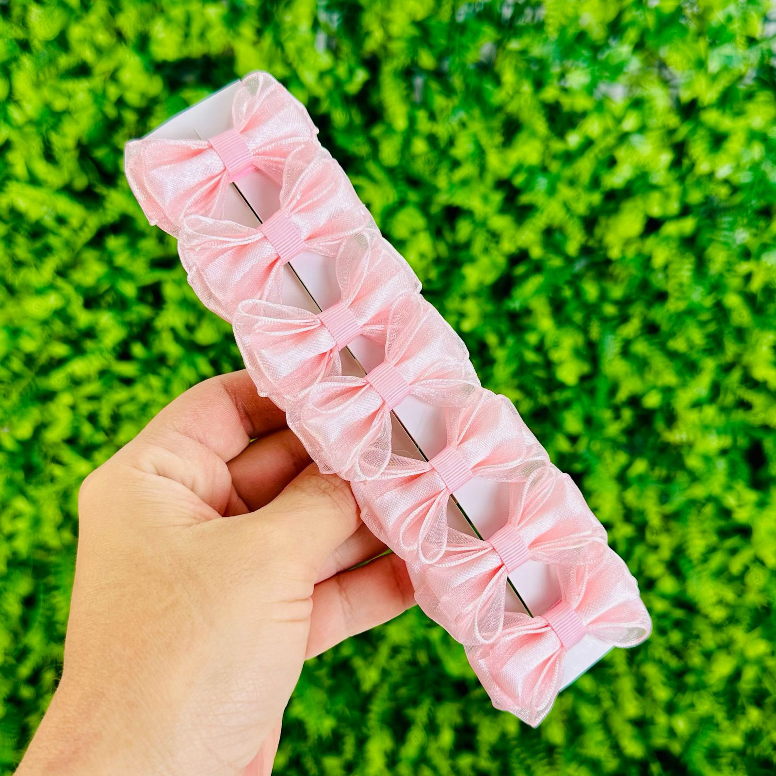 Lacinho Organza Rosa no Bico de Pato