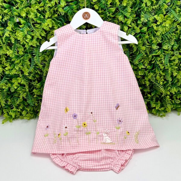 Vestido Xadrez Rosa Bordado Manual Coelhinha — imagem 2