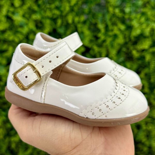 Sapatinho Lupie® Charm Verniz Branco — imagem 2