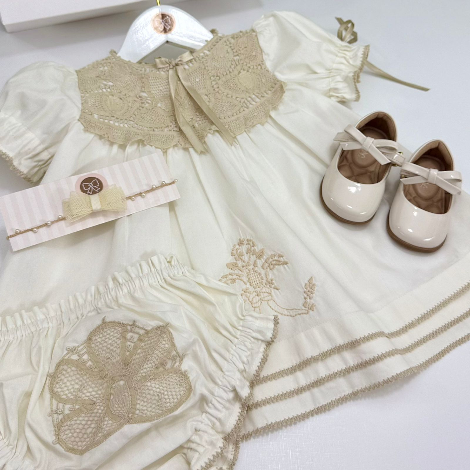 Vestido Três Ordens Off-White - Imagem 3