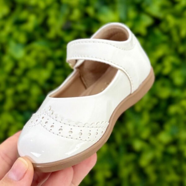 Sapatinho Lupie® Charm Verniz Branco — imagem 4
