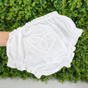 Calcinha Cambraia Bordado Coração