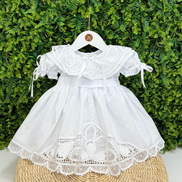 Vestido Cambraia com Gola e Barra em Renda Bordado Tradicional — imagem 1