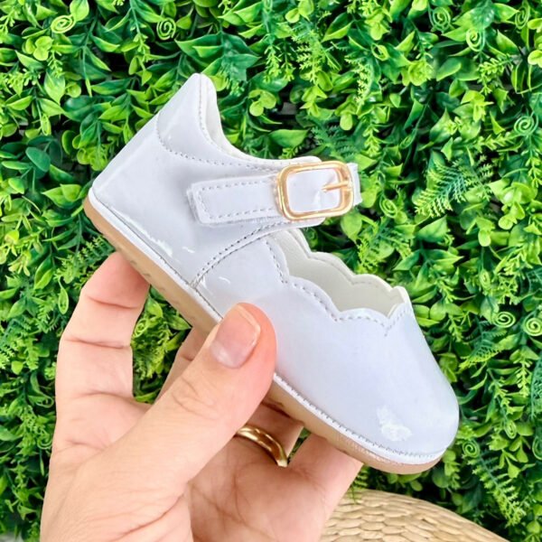 Sapatinho Nuvem Verniz Branco — imagem 2