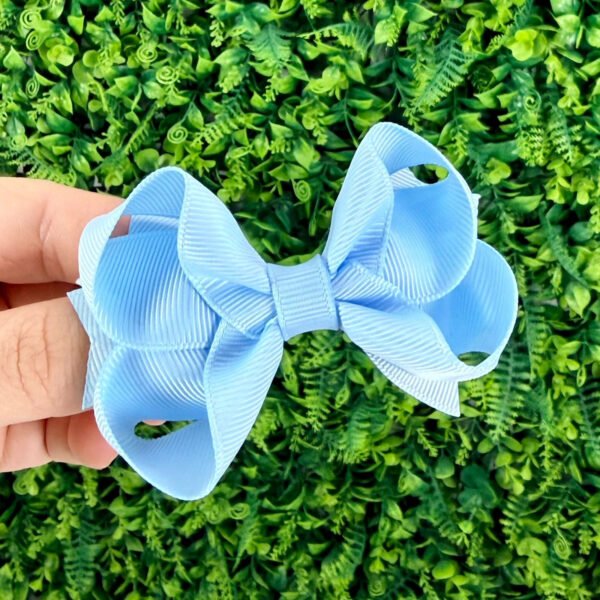 Laço no Bico de Pato Boutique Azul Claro — imagem 1