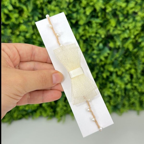 Tiarinha Crinol Off-White com Pérola — imagem 1