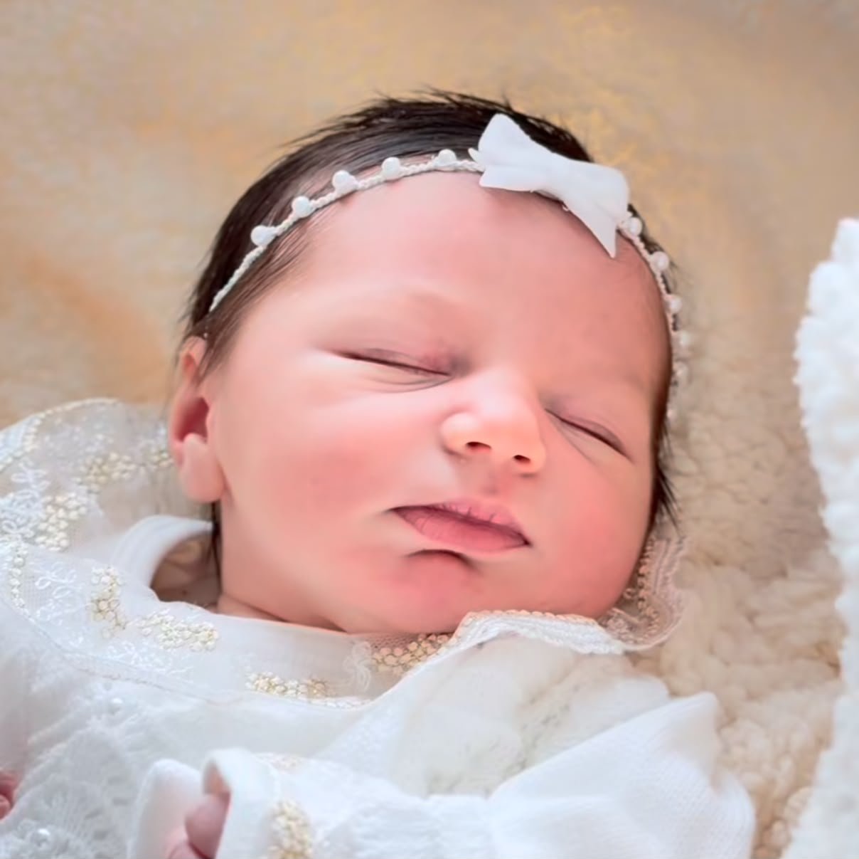 Tiara Lacinho Veludo Branco