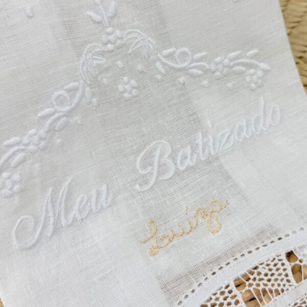 Toalha Meu Batizado Renda Renascença Branca Personalizada — imagem 2