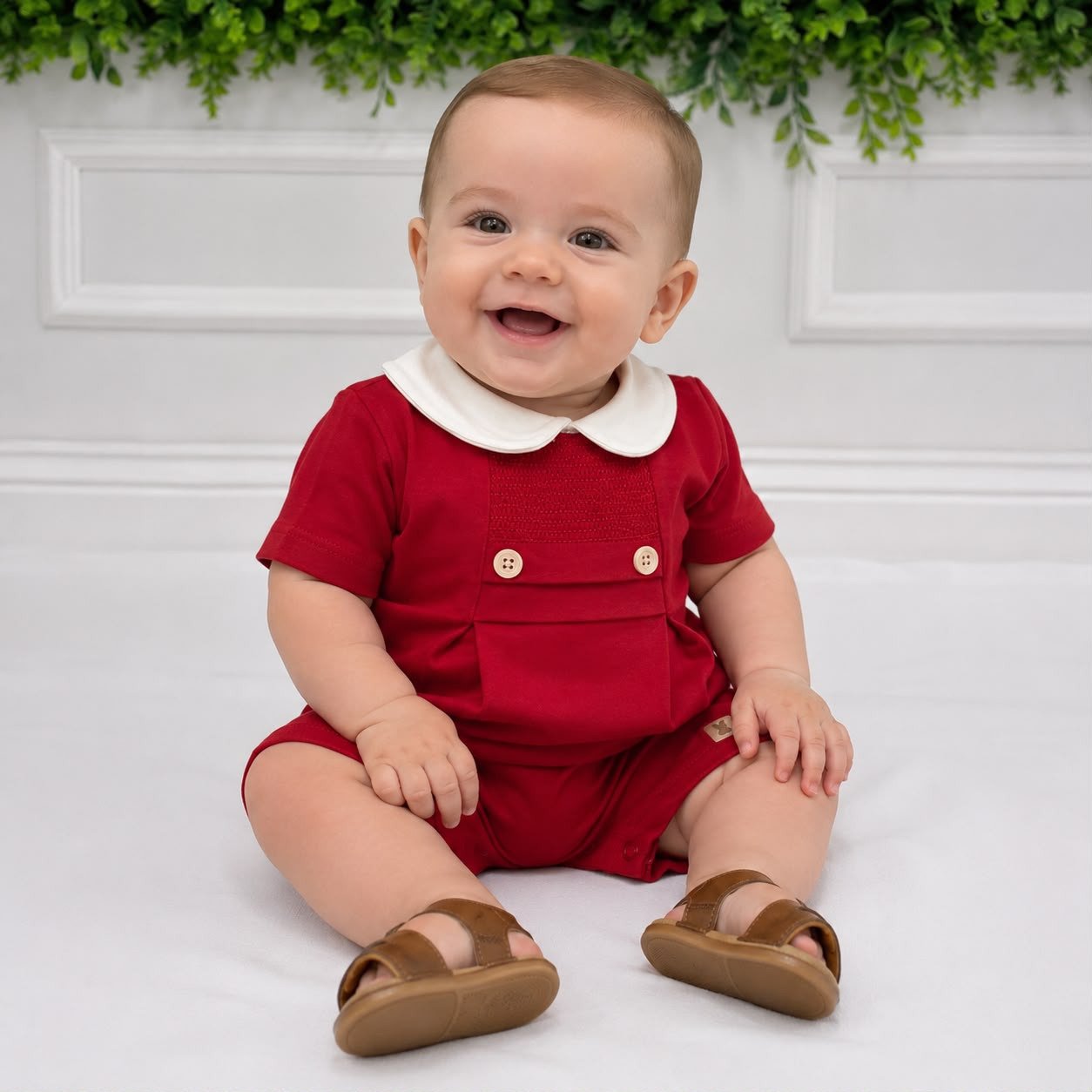 Macacão Curto Bebê Menino Bento Vermelho com Gola Branca