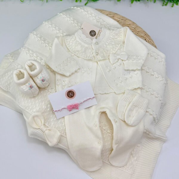 Saída Maternidade Ayla Off White em Tricô com Renda — imagem 3