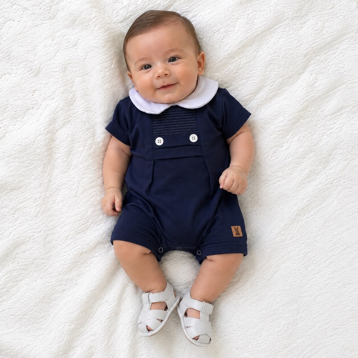 Macacão Curto Bebê Menino Bento Azul Marinho com Gola Branca