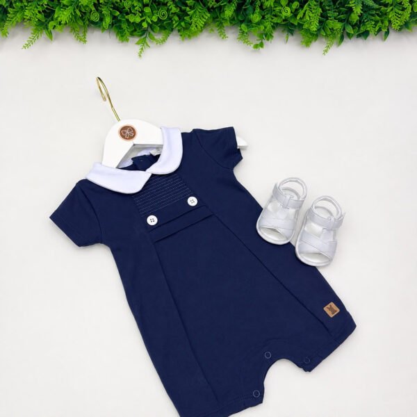 Macacão Curto Bebê Menino Bento Azul Marinho com Gola Branca — imagem 2