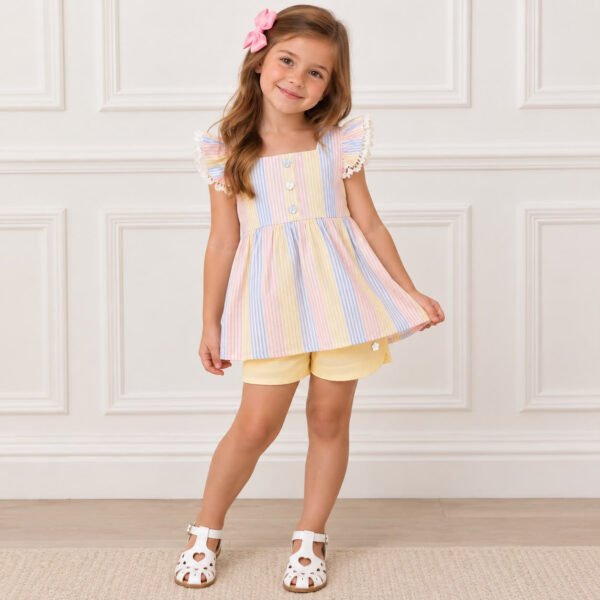Conjunto Infantil Feminino Listrado Colorido com Shorts Amarelo — imagem 1