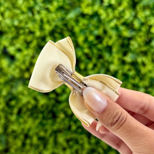 Kit Laços de Cabelo Infantil Off-White com Detalhe Dourado — imagem 2
