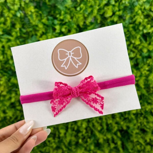Faixa de Cabelo Infantil com Laço de Renda Rosa Pink. — imagem 1