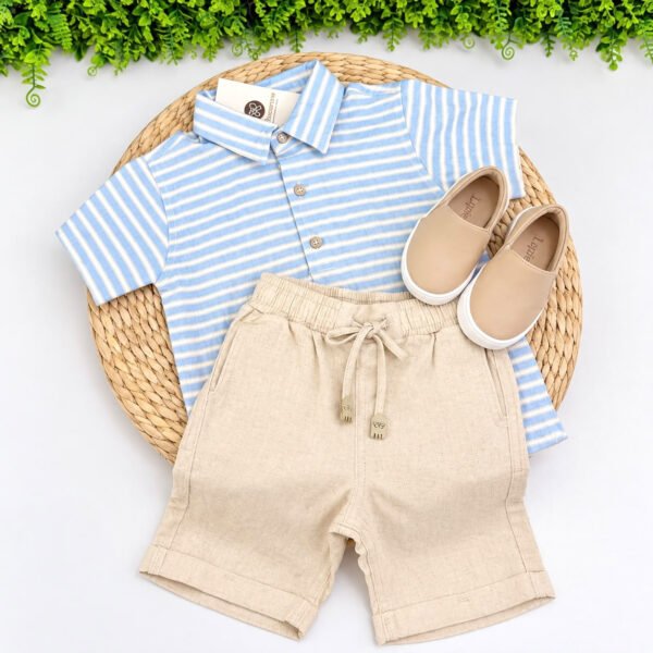 Conjunto Infantil Masculino Camisa Listrada Azul e Shorts Bege — imagem 2