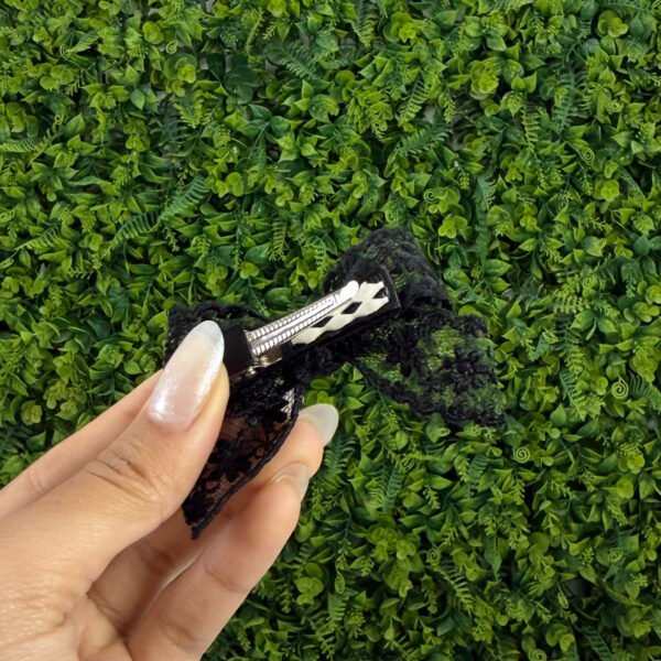 Laço de Cabelo Infantil Preto em Renda — imagem 2
