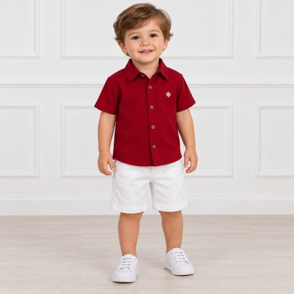 Conjunto Infantil Masculino Camisa Vermelha e Shorts Branco — imagem 1